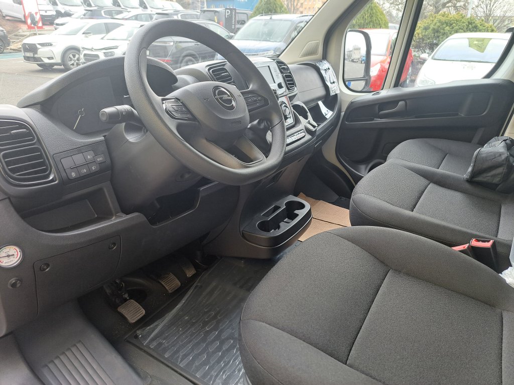 Opel Movano