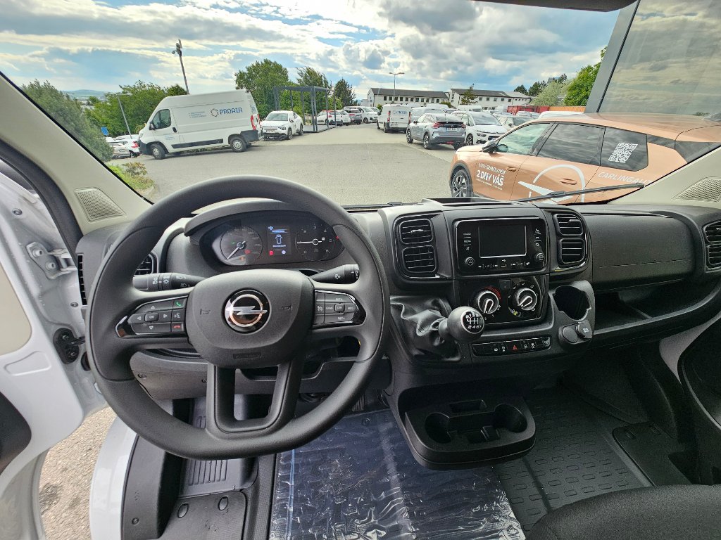 Opel Movano