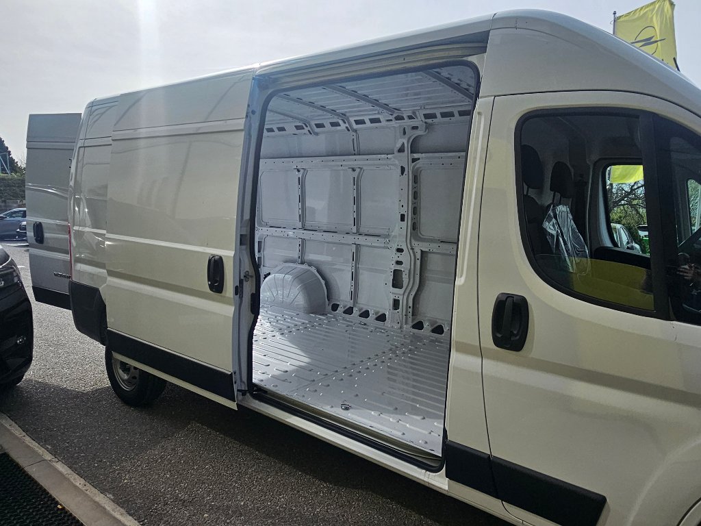 Opel Movano