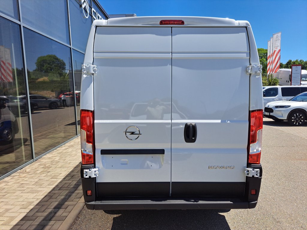 Opel Movano