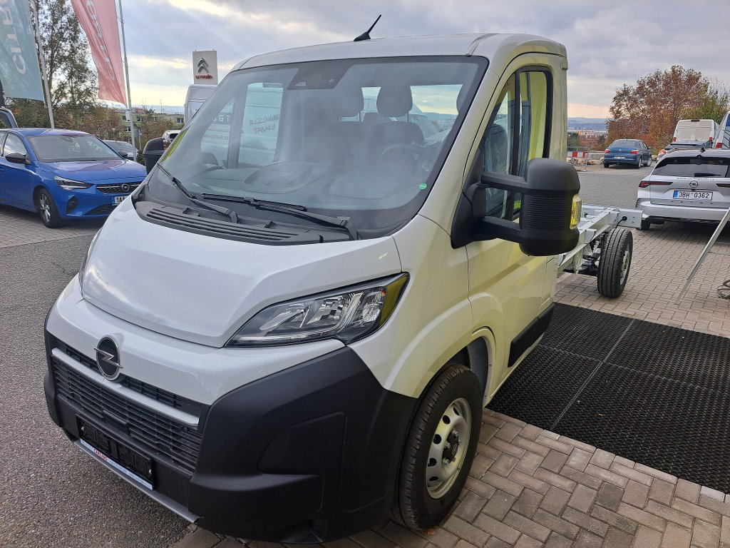 Opel Movano