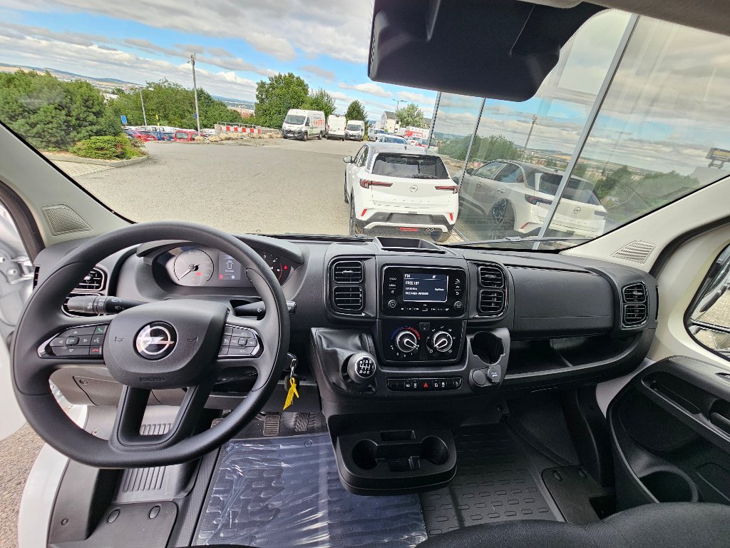 Opel Movano